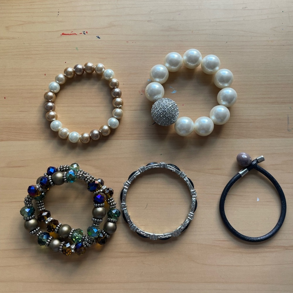Bundle of costume jewelry bracelets